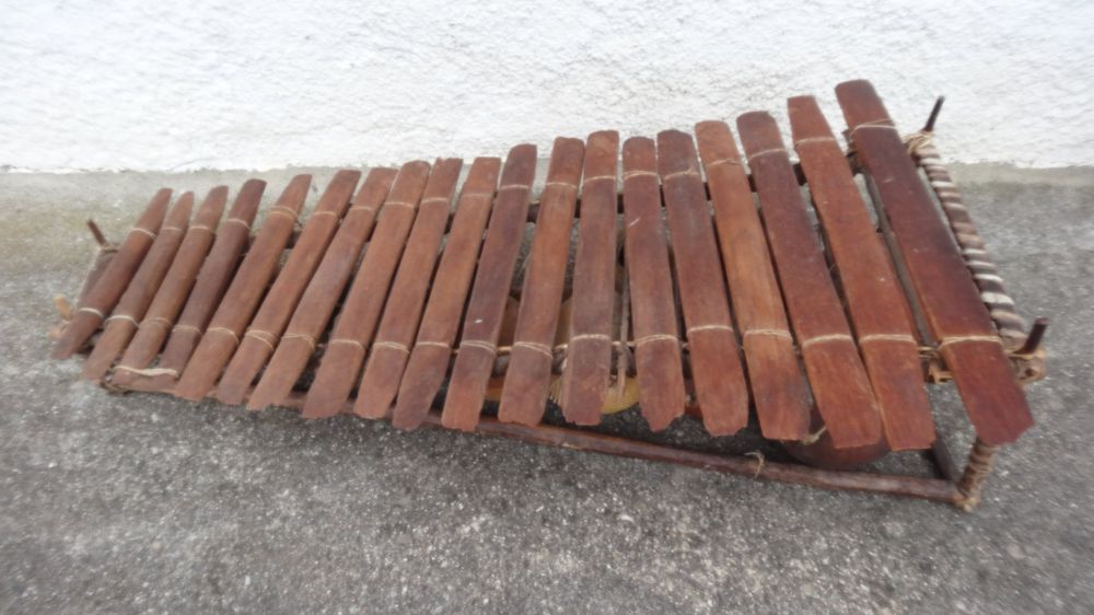 Magnifique Balafon africain antique, fait à la main. (D'occasion) à ...