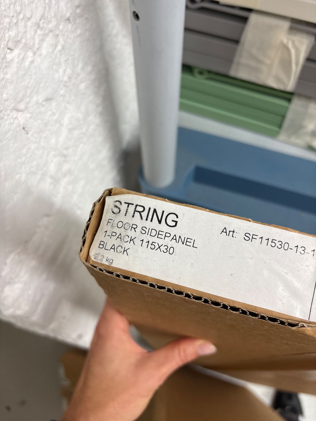 String Scaffali: NEU !!! STRING Bodenleiter einzel schwarz, 115x30 cm – Nuovo e nell'imballaggio originale da Kilchberg ZH venduto da HGD8008