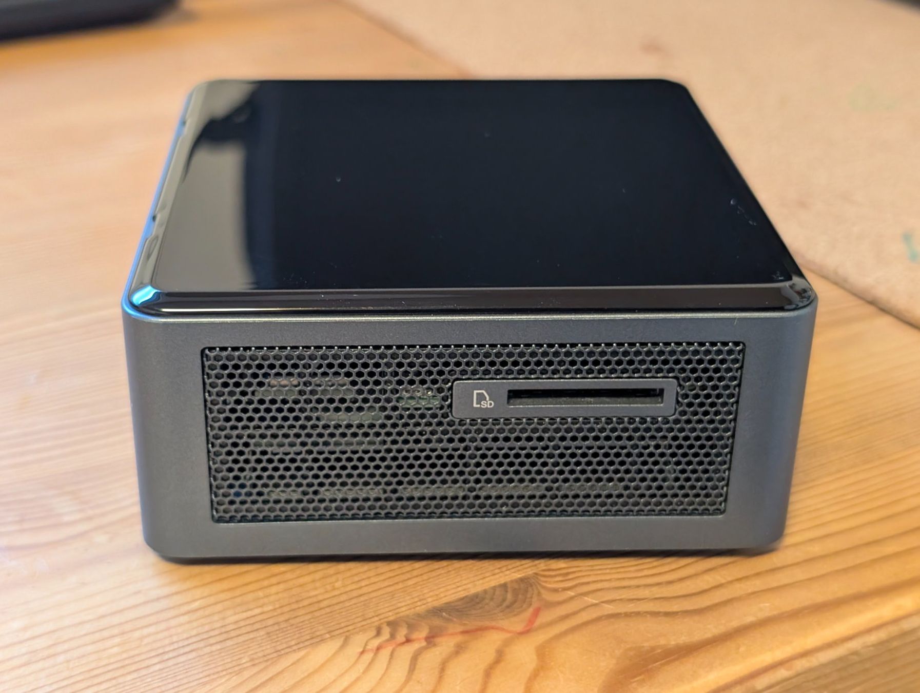 Intel PC: Intel NUC Mini PC kompakter Computer gebrauchter Zustand – Usato da Sarmenstorf venduto da Fasi 4