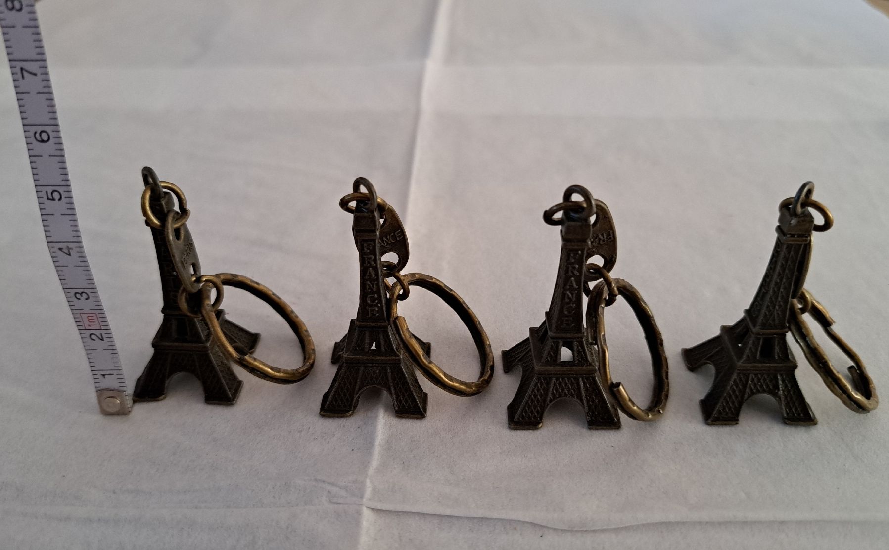 Porte-clés: 4 Schlüsselanhänger Eiffelturm – D'occasion à Winterthur par ml2_58mm 1