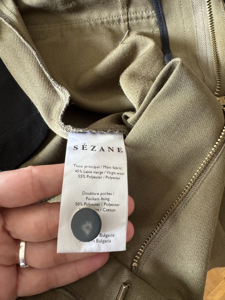 Sezane Pantaloni: Pantalon Sézane kaki – Usato da Le Lignon venduto da mae_9hql 2