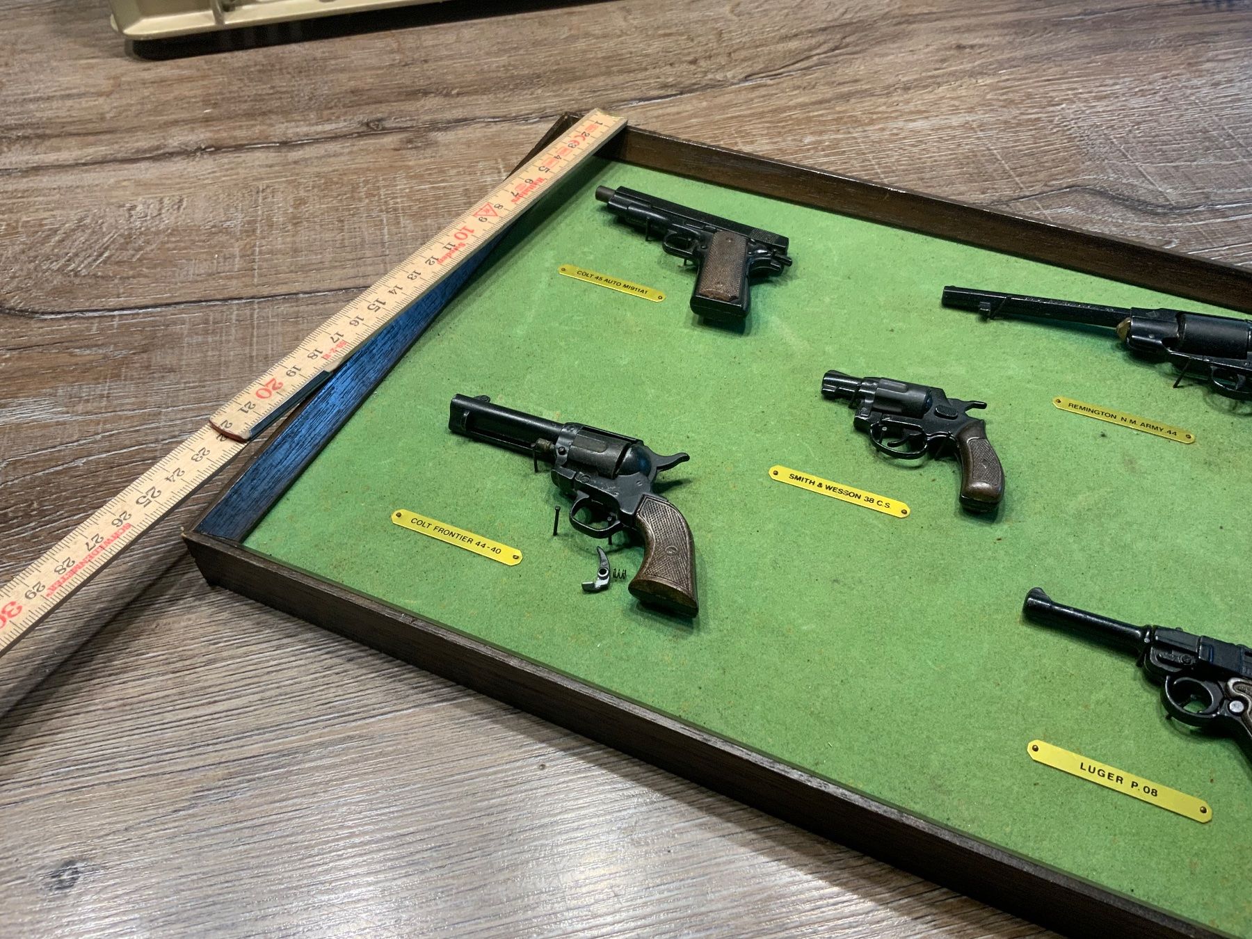 Libri: Bild Sammlung Miniatur Handfeuerwaffen. – Usato da Willisau venduto da Minali 8