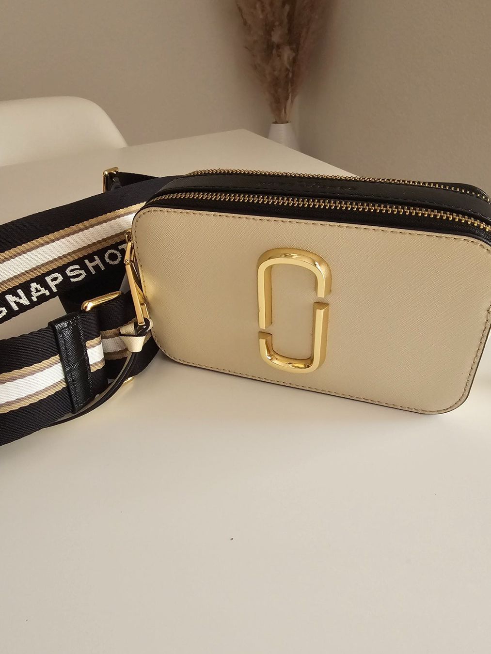 Marc Jacobs Borse da donna: Marc Jacobs Snapshot Tasche beige-schwarz – Usato da Gachnang venduto da Mare1165