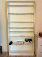 Schreiner-Bücherregal – weiss – inkl. 8 Tablare – GRATIS
