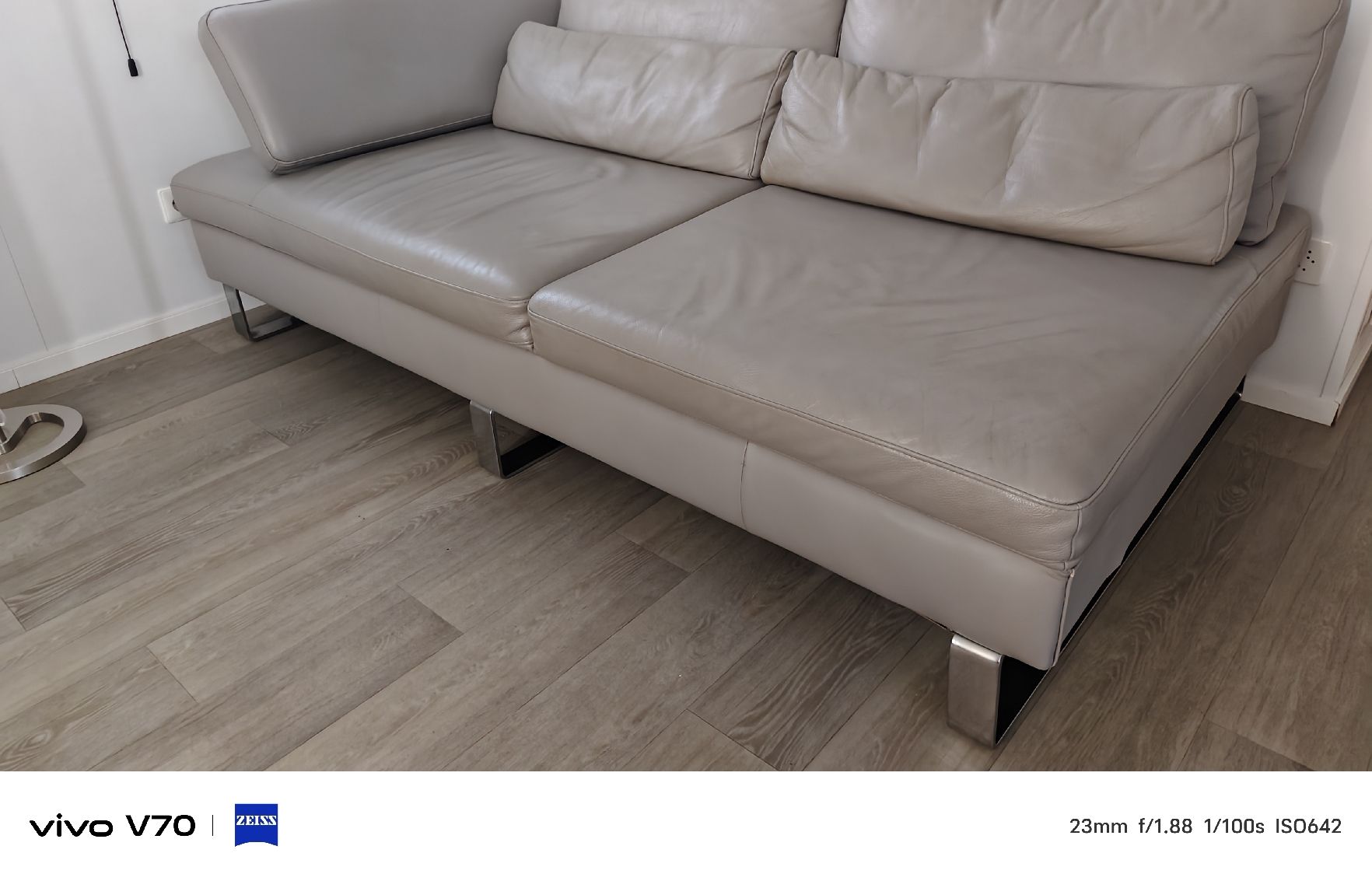 Pfister Sofas: Sofa modulable cuir gris – D'occasion à Sugiez par clo_76gd 9