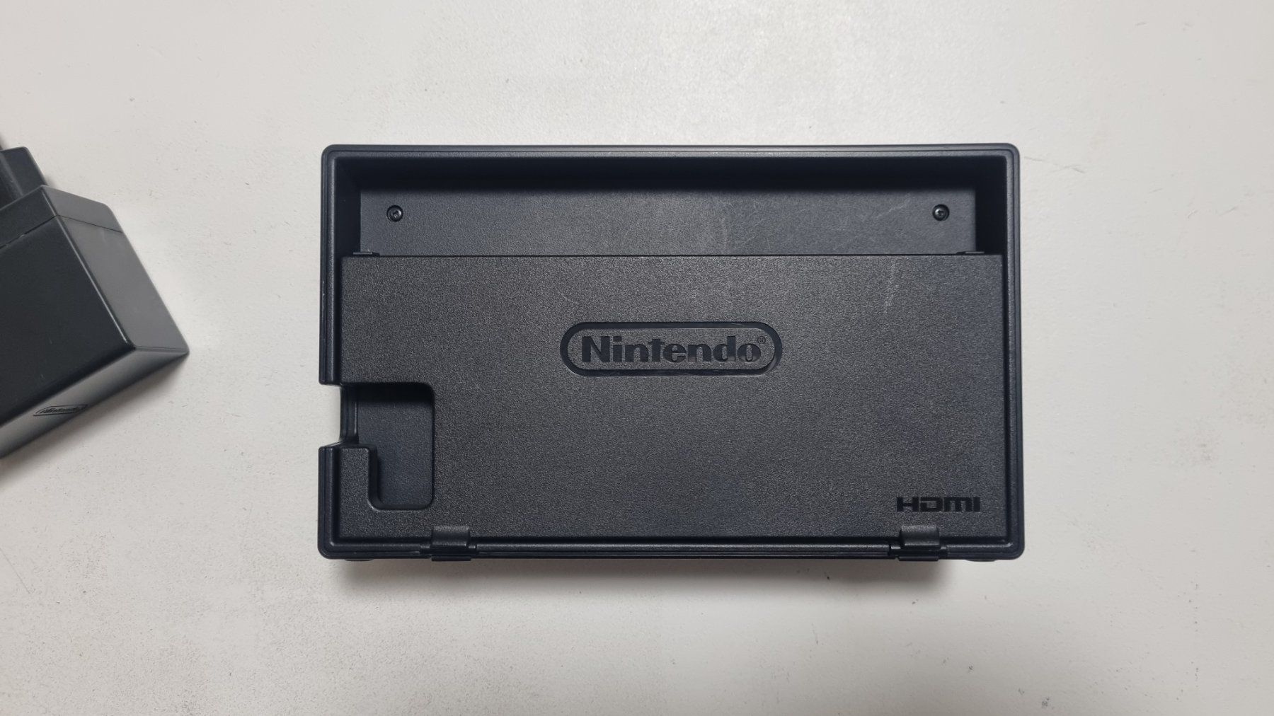 Nintendo Console: Nintendo Switch Ladestation Dock + AC Adapter – Usato da Birsfelden venduto da val_d9c2 3
