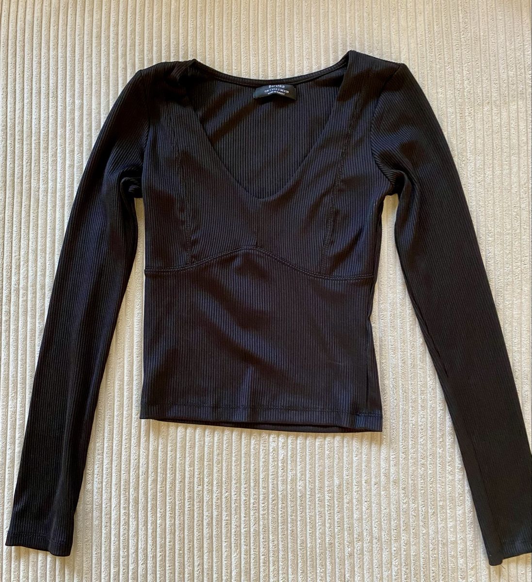 Bershka Maglioni & Felpe: Bershka Sweatshirt Pullover Oberteil gerippt Schwarz Gr. S – Usato da Langnau am Albis venduto da cynthia.jolene