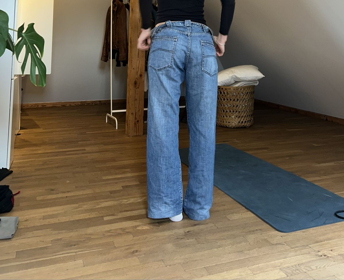 Armani Jeans: Armani Exchange Damen Jeans, Grösse M – Gebraucht aus Steffisburg von viv_5tqt 1