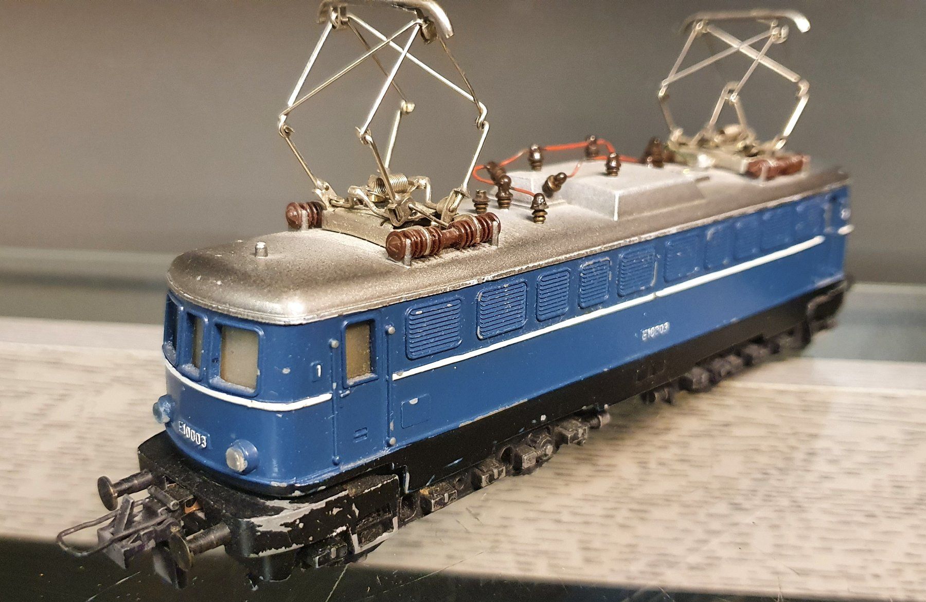 Trix Modellini di ferrovie: TRIX-EXPRESS: DB E-LOK BR E10 BLAU GUSSMODELL – Usato da Biglen venduto da taunus82 2