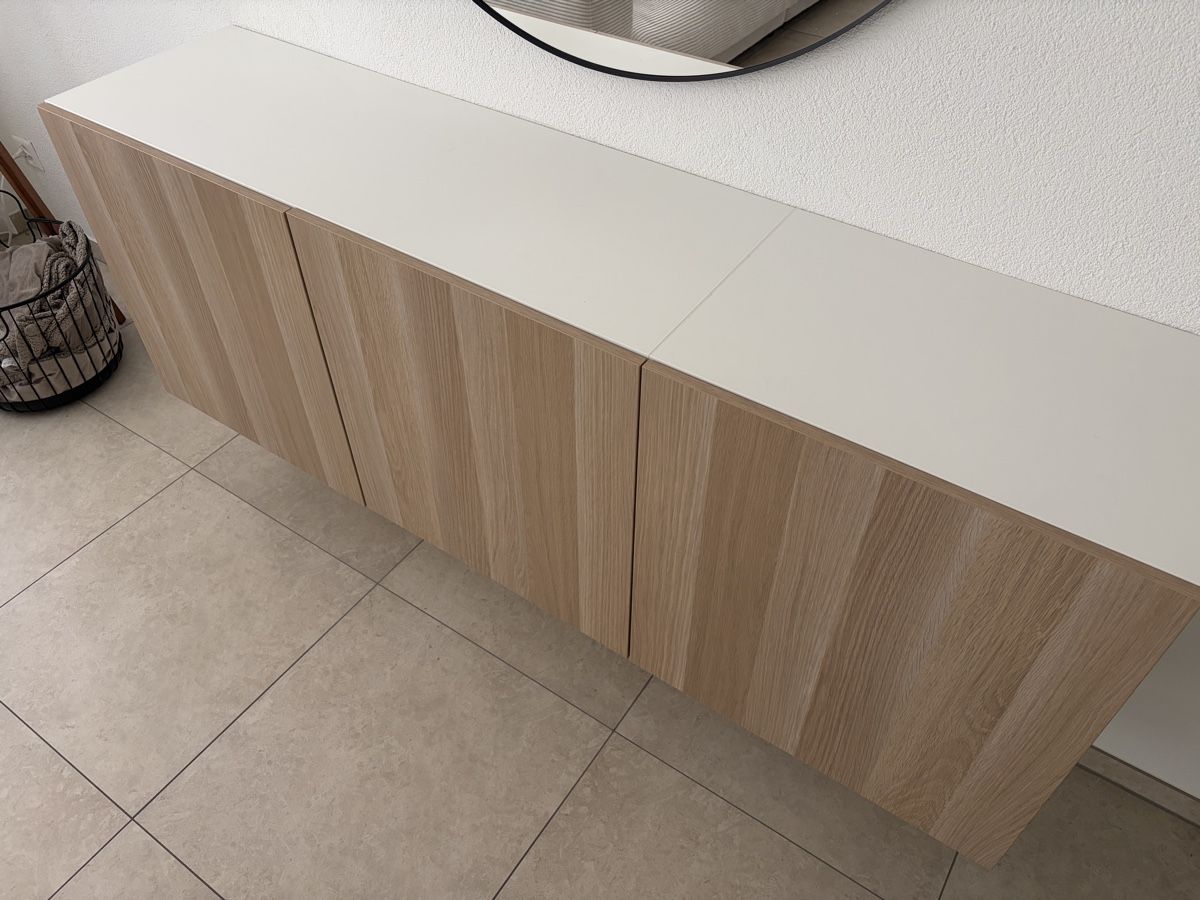 Ikea Cassettiere: Besta Sideboard mit Wandmontage – Usato da Leuggern venduto da AquisStar 2