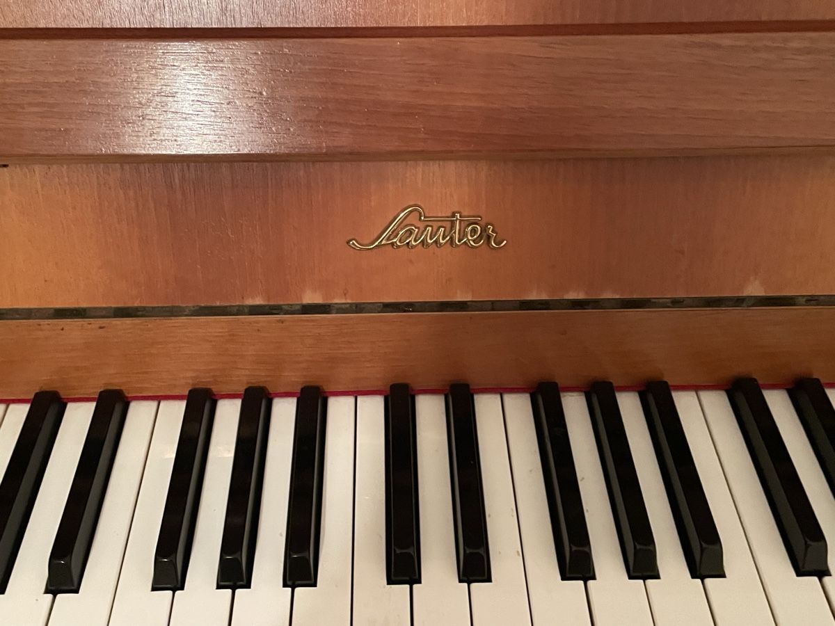 Strumenti musicali: Klavier der Marke Suter, gratis – Usato da Oberrohrdorf venduto da nlvrb 1