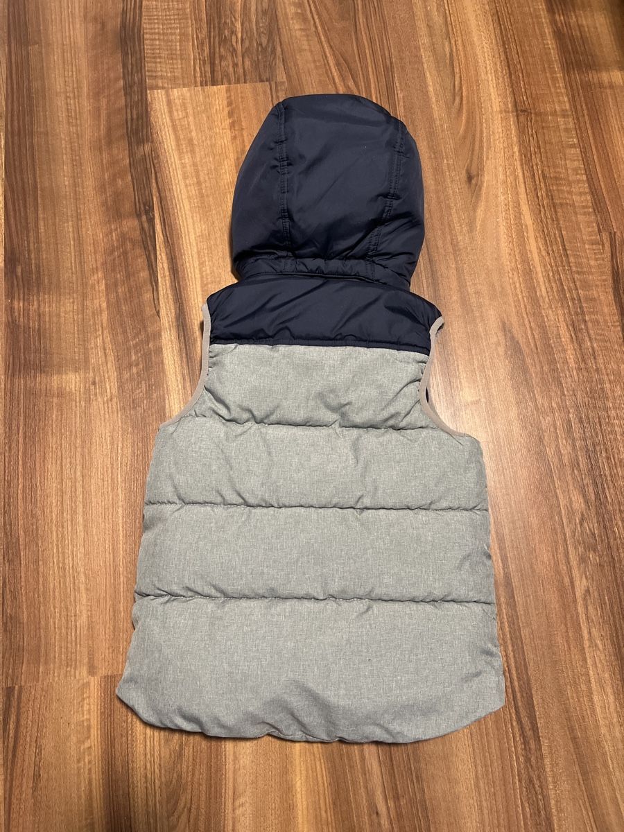 Altro abbigliamento per bambino: Warmes Gilet Grösse 134 – Usato da Eriswil venduto da Saendeli2 1