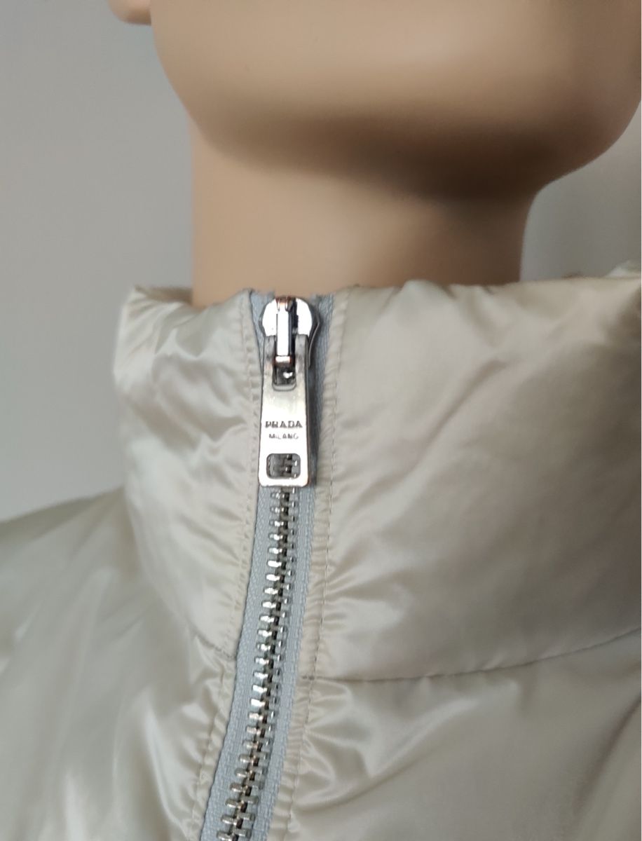 Prada Giacche: PRADA DAUNENJACKE \ M \ ORIGINAL – Usato da Zollikon venduto da ces-chic 5