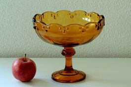Coupe ancienne sur pied en verre pressé brun ambré, art déco