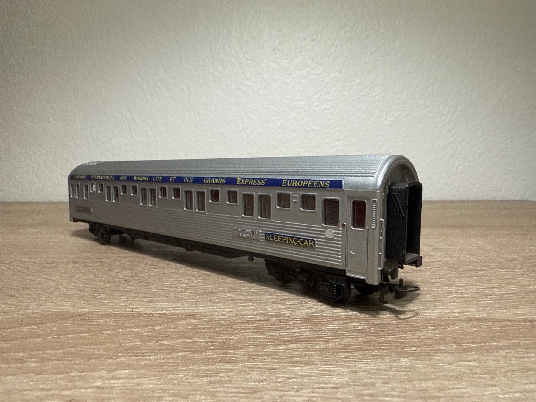 Kleinbahn Modellini di ferrovie: Kleinbahn Schlafwagen H0 (80) – Usato da St-Aubin-Sauges venduto da Lo_Go 3