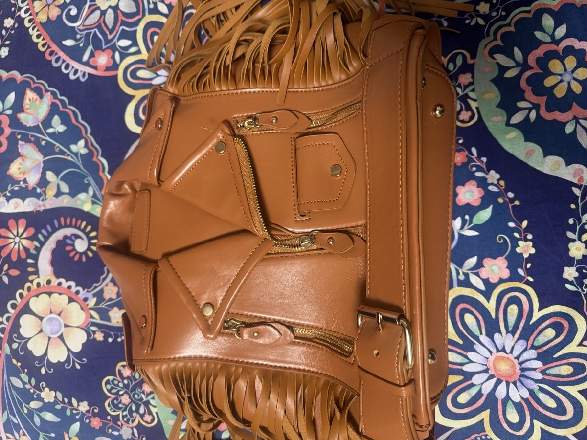 Zaini: Rucksack aus Leder im Cowboy-Stil – Nuovo (secondo la descrizione) da Oberentfelden venduto da ana_s526 5