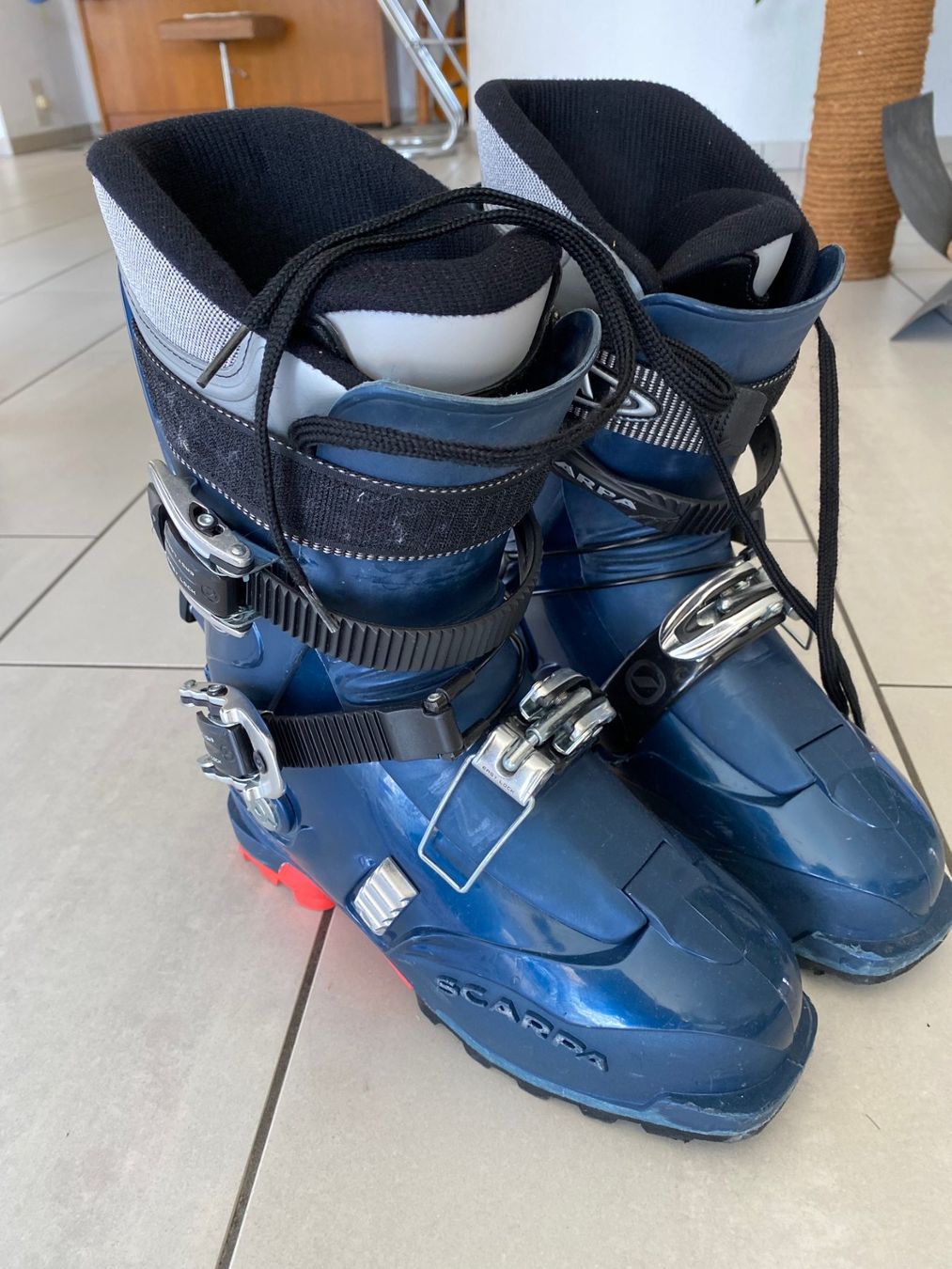 Scarpa Scarpe da donna: Tourenskischuh 7.5-8 – Usato da Kestenholz venduto da Cdk10 4