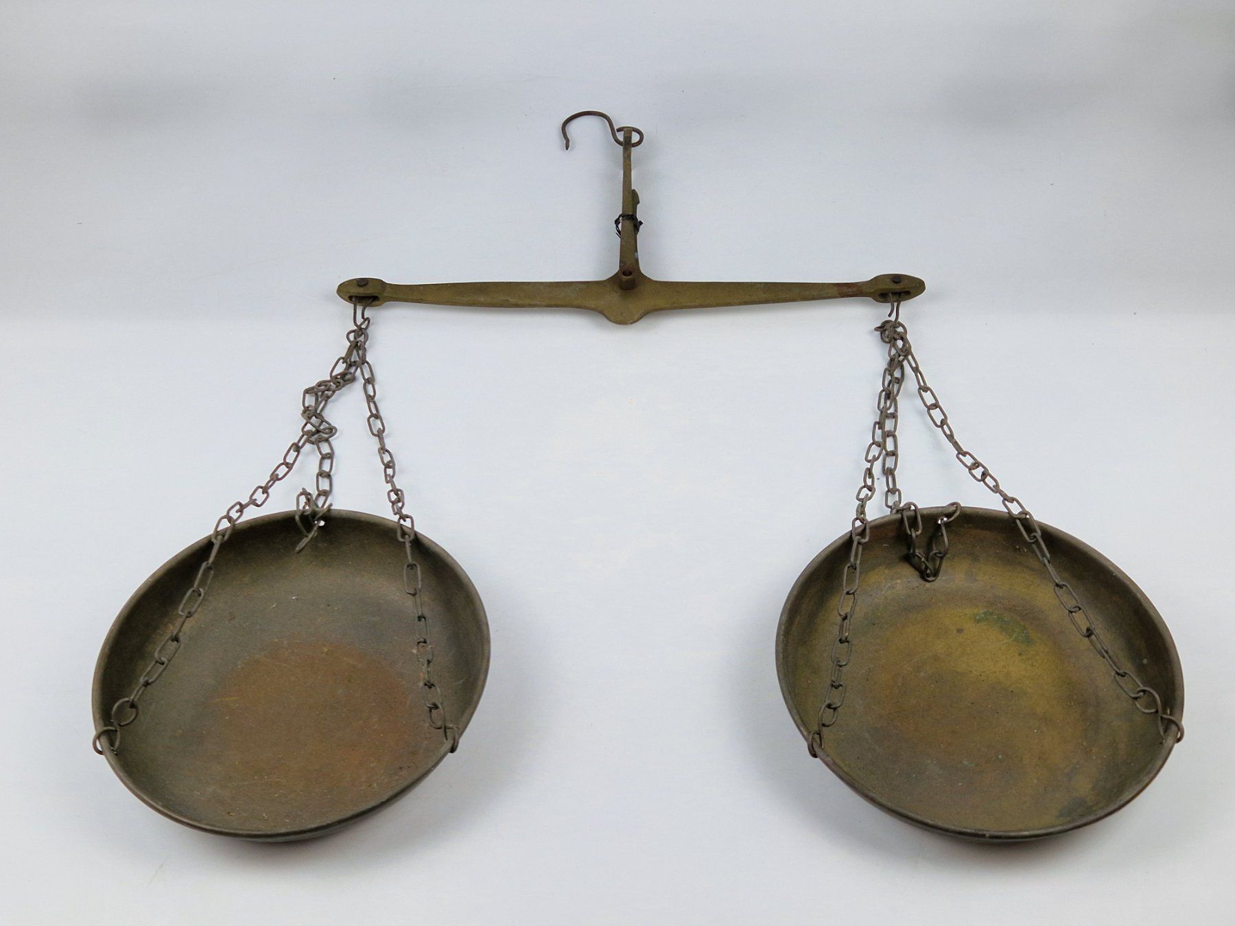 Bilance e pesi: Antike Balkenwaage – Usato da Muhen venduto da Restwert_Muhen