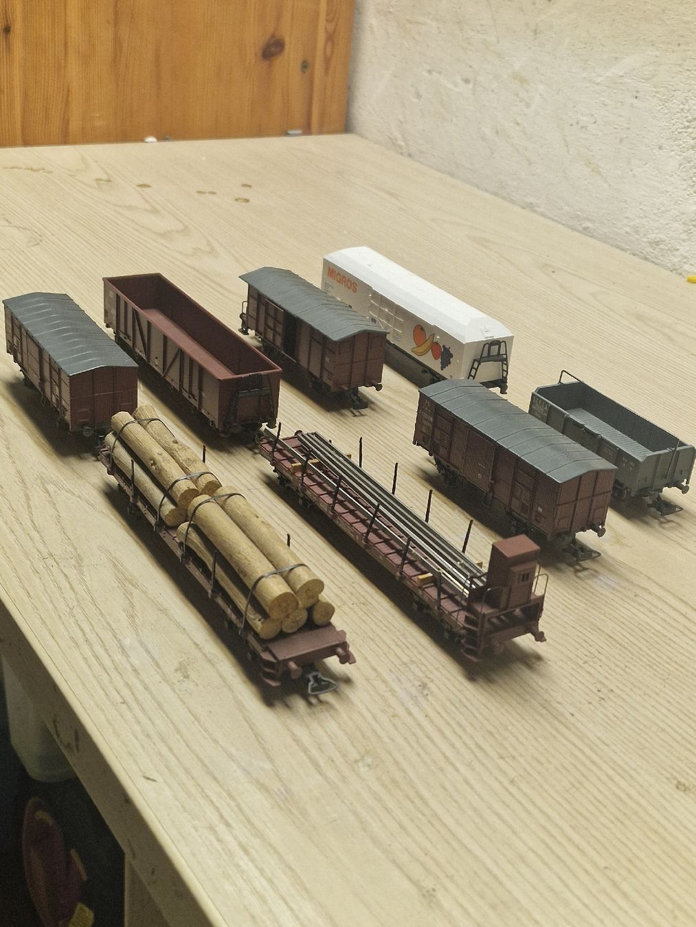 Rivarossi Modellini di ferrovie: Eisenbahn Güterwagen Rivarossi HO  – Usato da Herzogenbuchsee venduto da ioa_zcm6