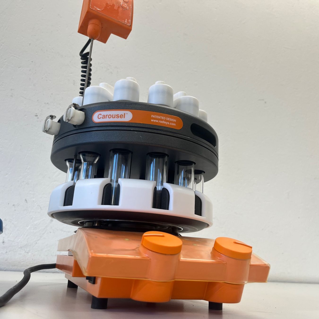 Accessori da laboratorio: Radleys Carousel 12 Set, 12-Fach Parallelsynthese – Usato da Niederdorf venduto da LeptonAG_Labor 6