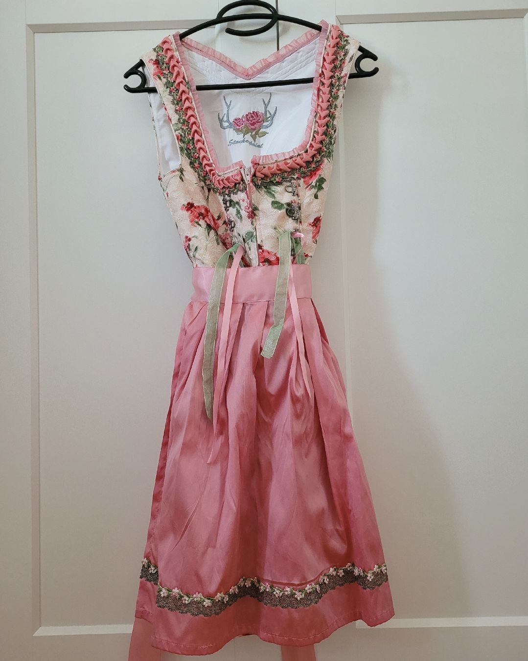 Kleider: Dirndl,  Stockpoinz, Grösse 36 – Gebraucht aus Wettingen von nad_82qb