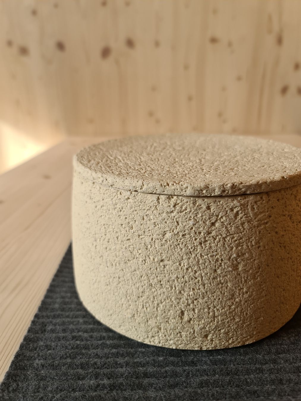 Ciotole: Keramikschale beige – Nuovo (secondo la descrizione) da Uster venduto da Cruleye