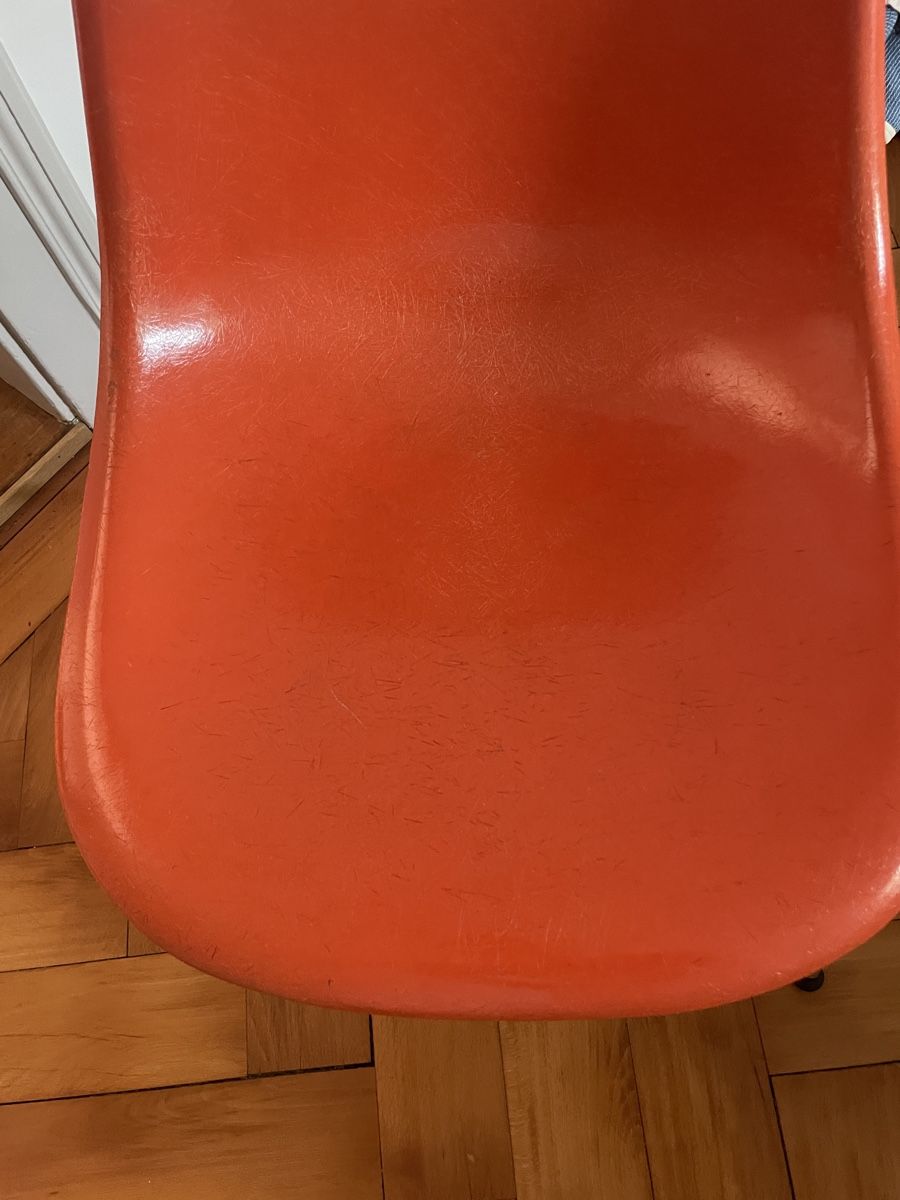 Eames Stühle: Eames Chair – Gebraucht aus Zürich von liv_q8w5 1