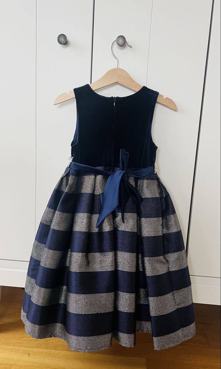 Vestiti & Gonne: 104 Kleid marine blau elegant – Nuovo (secondo la descrizione) da Burgdorf venduto da rulan 3