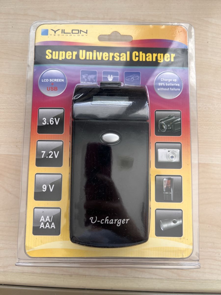 Caricabatterie: Super Universal Charger Yilon – Nuovo (secondo la descrizione) da Geroldswil venduto da neva.yael