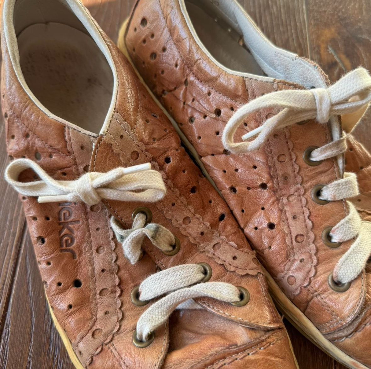 Rieker Scarpe da uomo: rieker hell braune leder sneaker mit muster – Usato da Brig venduto da hanasm22 1
