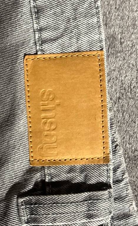 Jeans: jeans gris – Gebraucht aus Lausanne von def_7qwq
