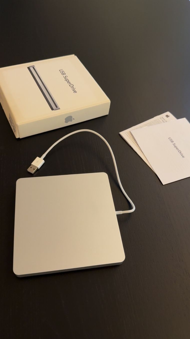 Apple Systèmes audio & multimédias: Apple USB SuperDrive – D'occasion à Dietikon par Welkins 1