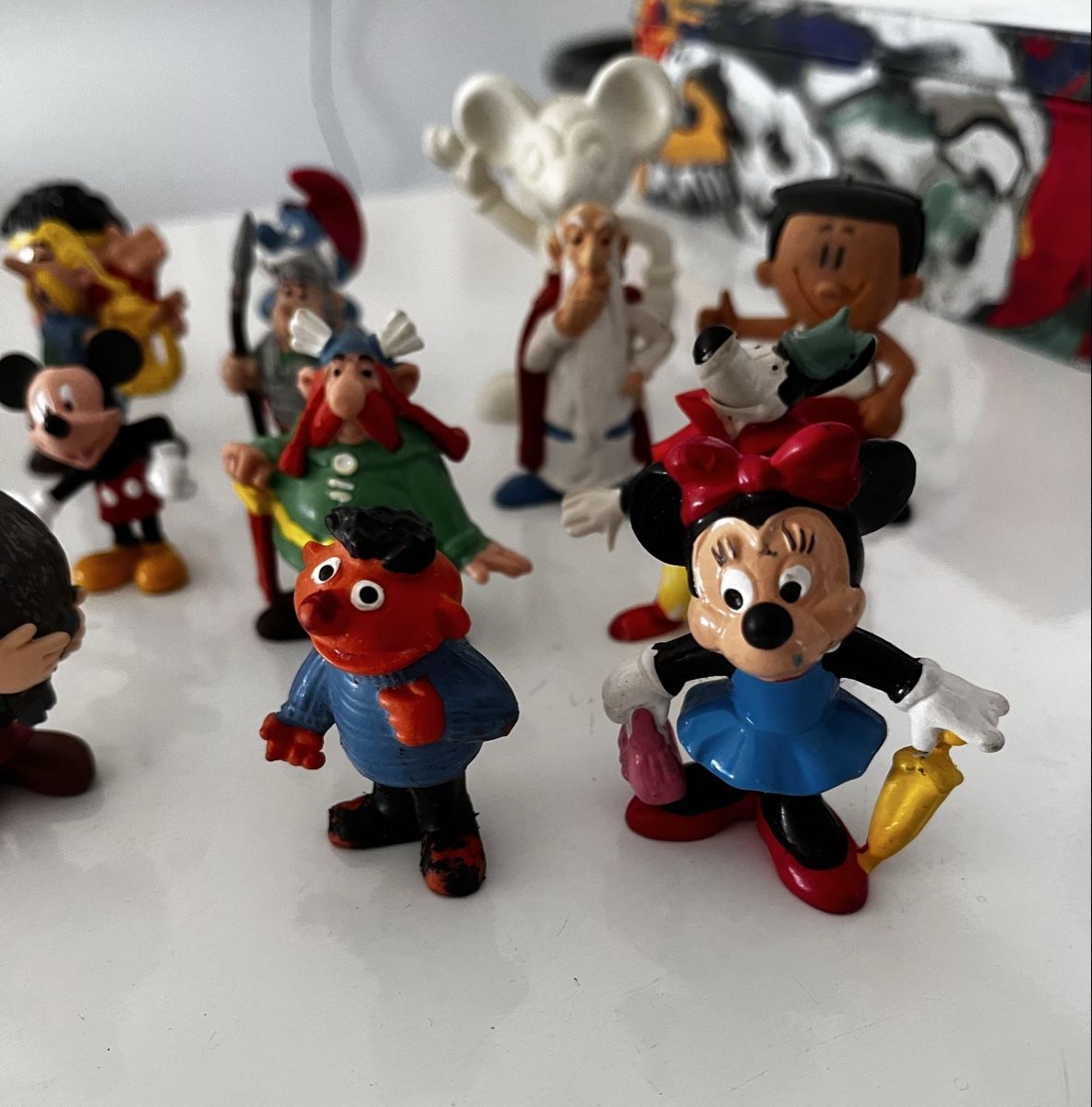 Disney Figuren: Konvolut Comic Figuren Disney Asterix Schlümpfe – Gebraucht aus Recherswil von Solheure66 1