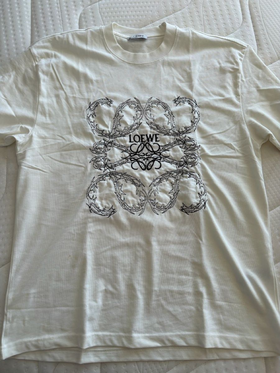 Loewe T-shirt: Loew T-Shirt – Nuovo (secondo la descrizione) da Zürich venduto da lav_ks9b