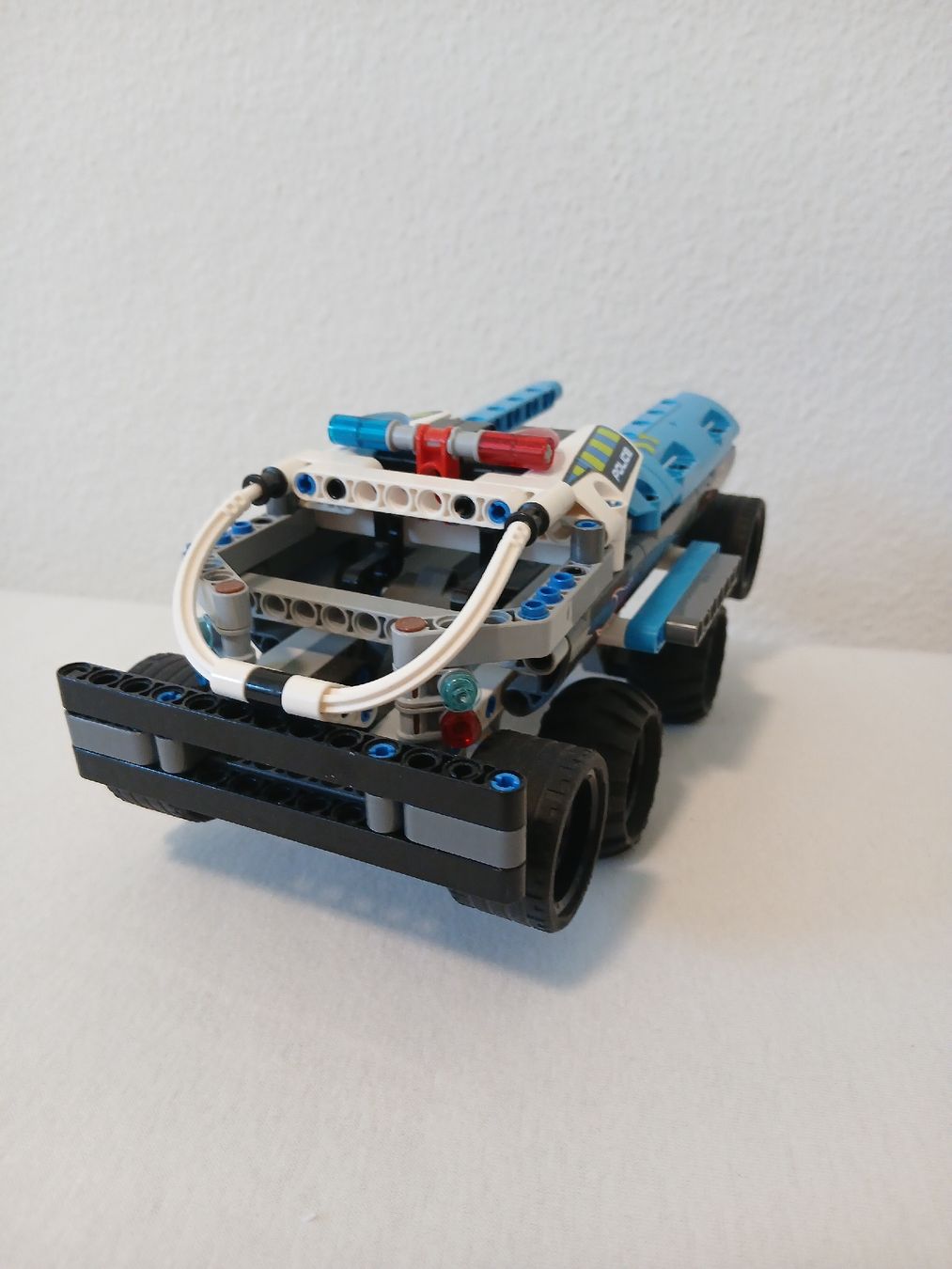 Lego Giocattoli: Lego Technik polizei truck  – Usato da Nunningen venduto da FloraLuna