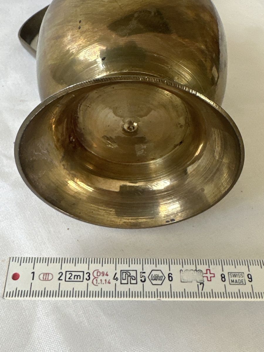 Caraffe: Antike Messing Karaffe mit Deckel und Henkel 22cm – Usato da Zürich venduto da Chaeffeler 4