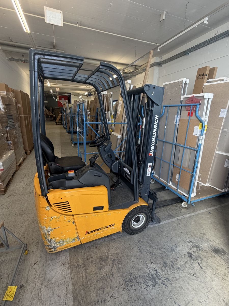 Jungheinrich Gabelstapler & Hubwagen: Jungheinrich Elekro-3 Rad Stapler – Gebraucht aus Domat Ems von qen_7mfm 2