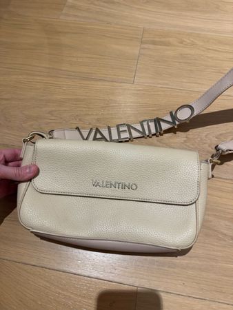 Elegante Valentino Handtasche in Beige – Top Zustand!
