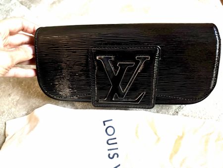 Louis Vuitton Sobe clutch patent Epi leather