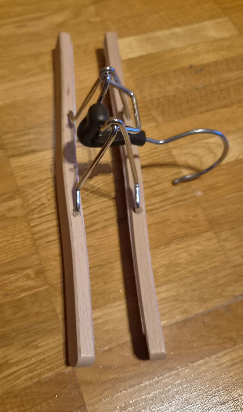 Kleiderbügel: 10 Hosenspanner – Gebraucht aus Gams von kat_lg5l 1
