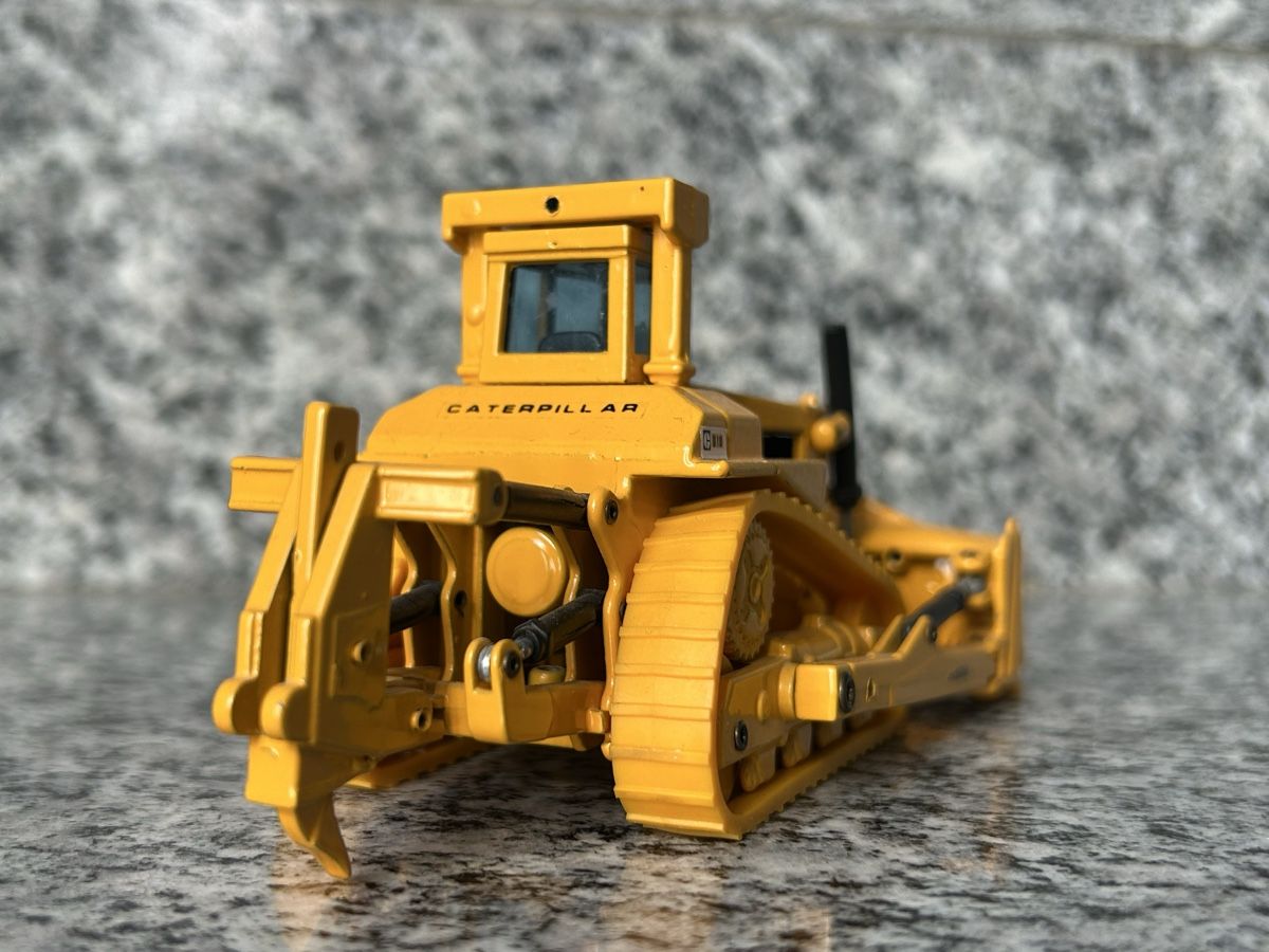 Joal Kit di modellismo & Modellini statici: Caterpillar D 10 Dozer, Joal – Usato da Horw venduto da Tigercat635 3