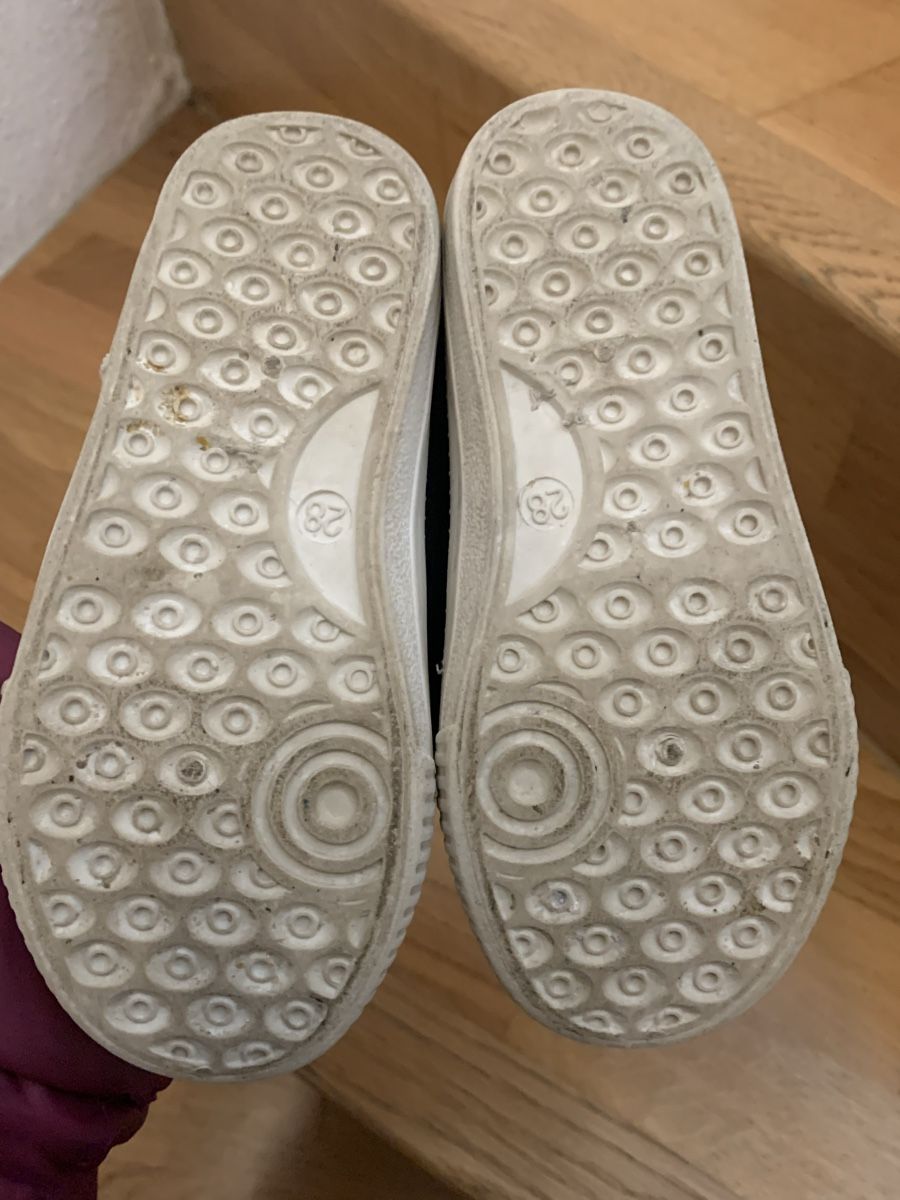 Scarpe per ragazzi: Kinderschuhe Grösse 27 – Usato da Ostermundigen venduto da des_t9vv 2