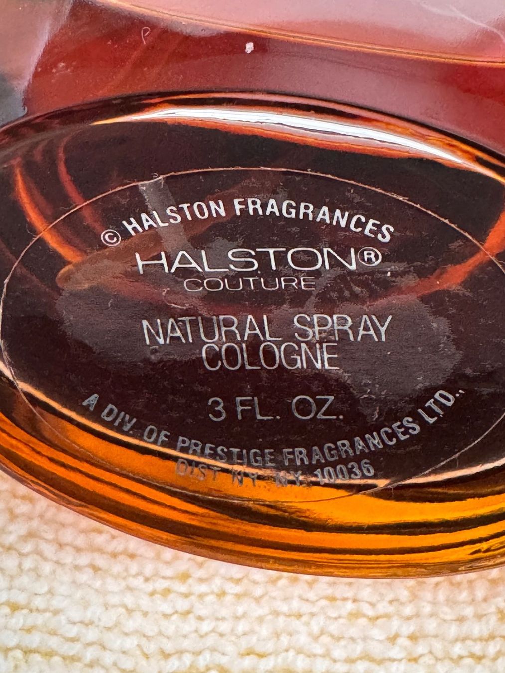 Profumi & Eau de Toilette: HALSTON EDC,3 oz=88 ml spray Langanhaltend, Süchtigmachend – Nuovo (secondo la descrizione) da Heerbrugg venduto da dwfg 1