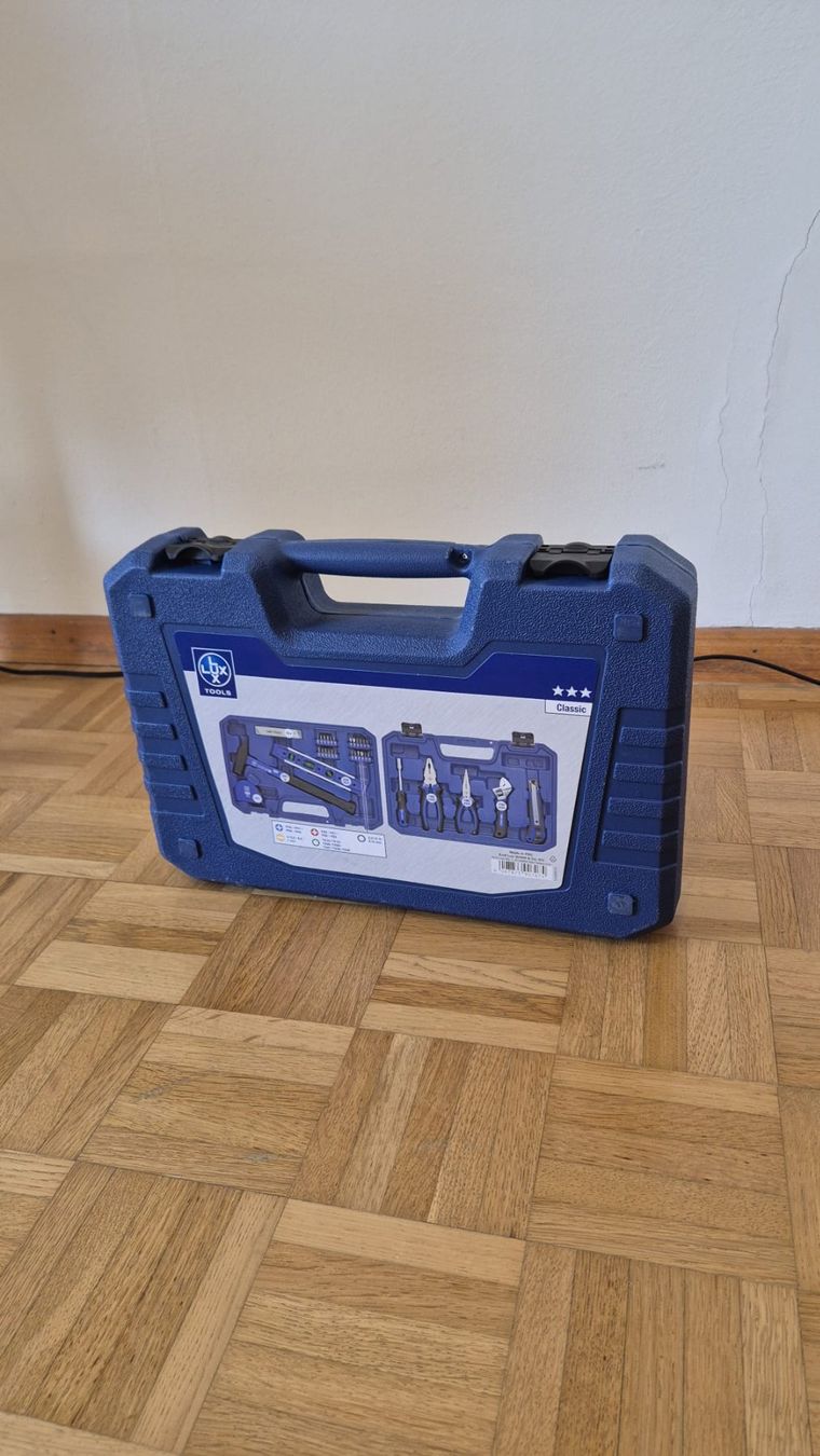 Alle Werkzeuge: Werkzeugkoffer – Gebraucht aus Zürich von sar_v8j7