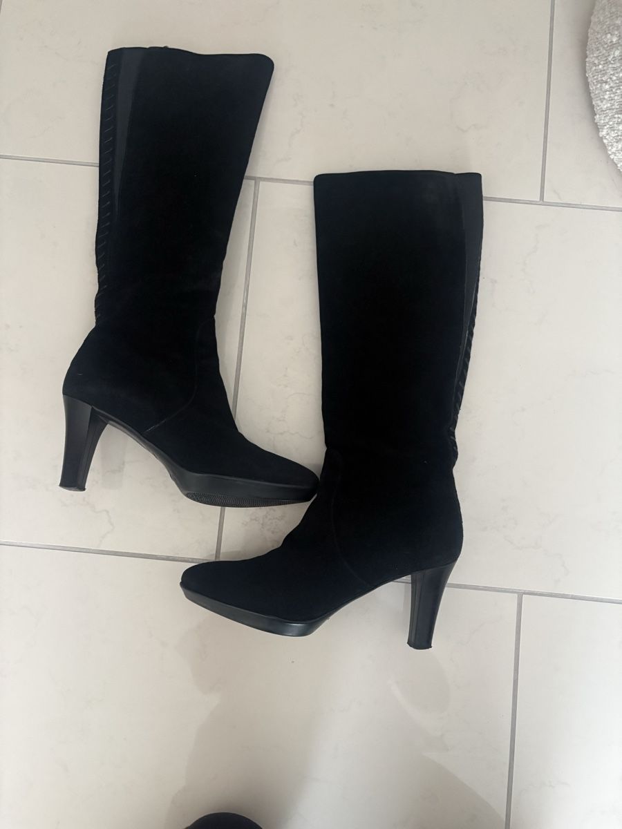 Scarpe da donna: Lederstiefel- wildleder – Nuovo (secondo la descrizione) da Thalwil venduto da ul__6856