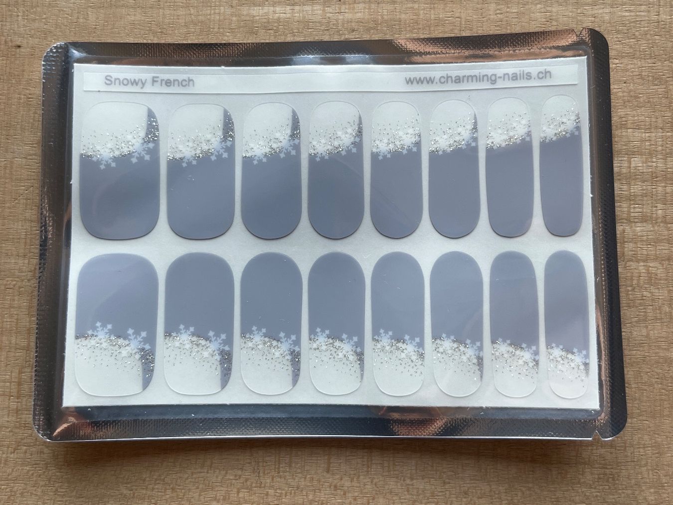 Unghie finte: Nagelfolie grau mit Schneflocken und Glitzer – Nuovo e nell'imballaggio originale da Winterthur venduto da ani_svs9