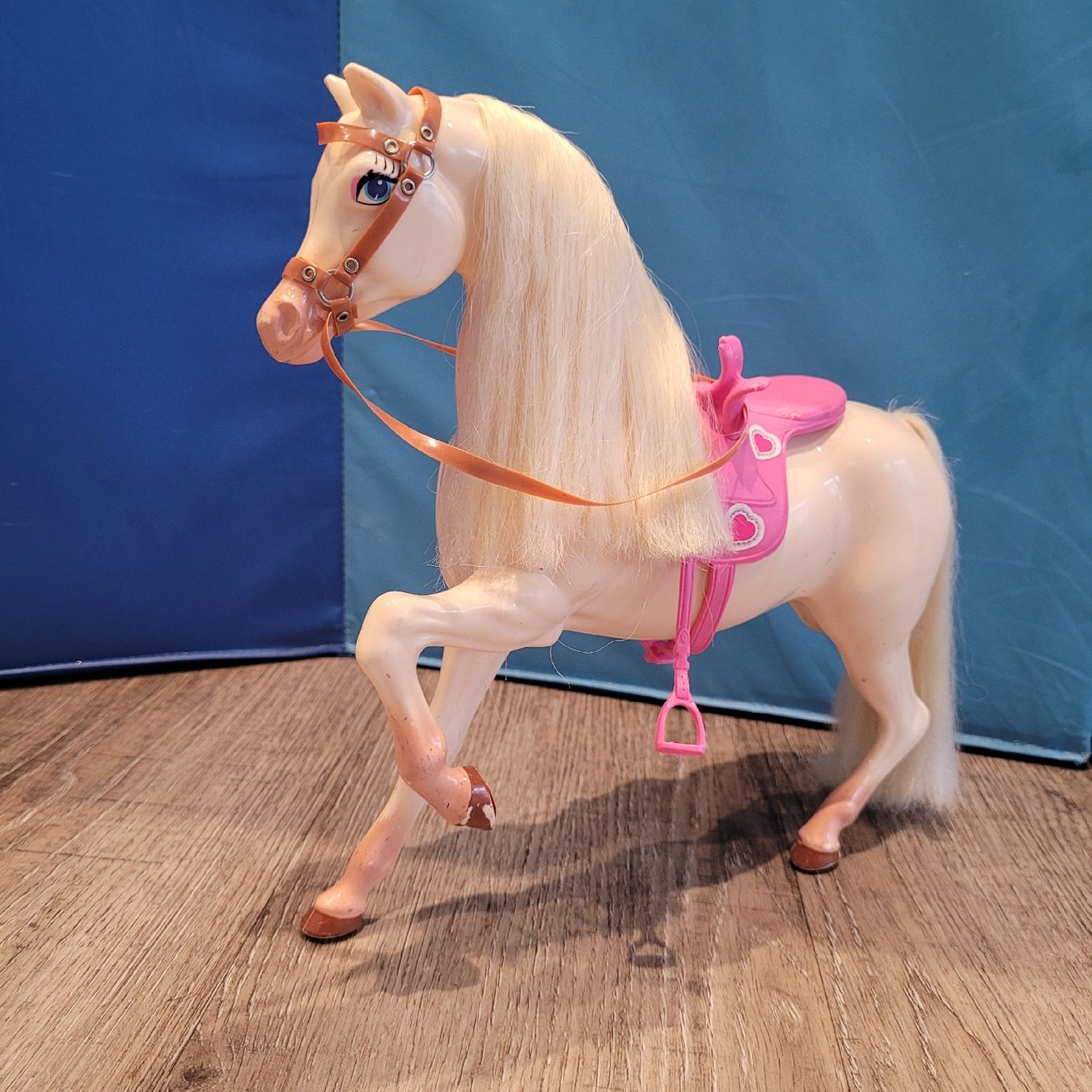 Giocattoli: Barbie Pferd Isabelle Farben – Usato da Niederbuchsiten venduto da klengyel