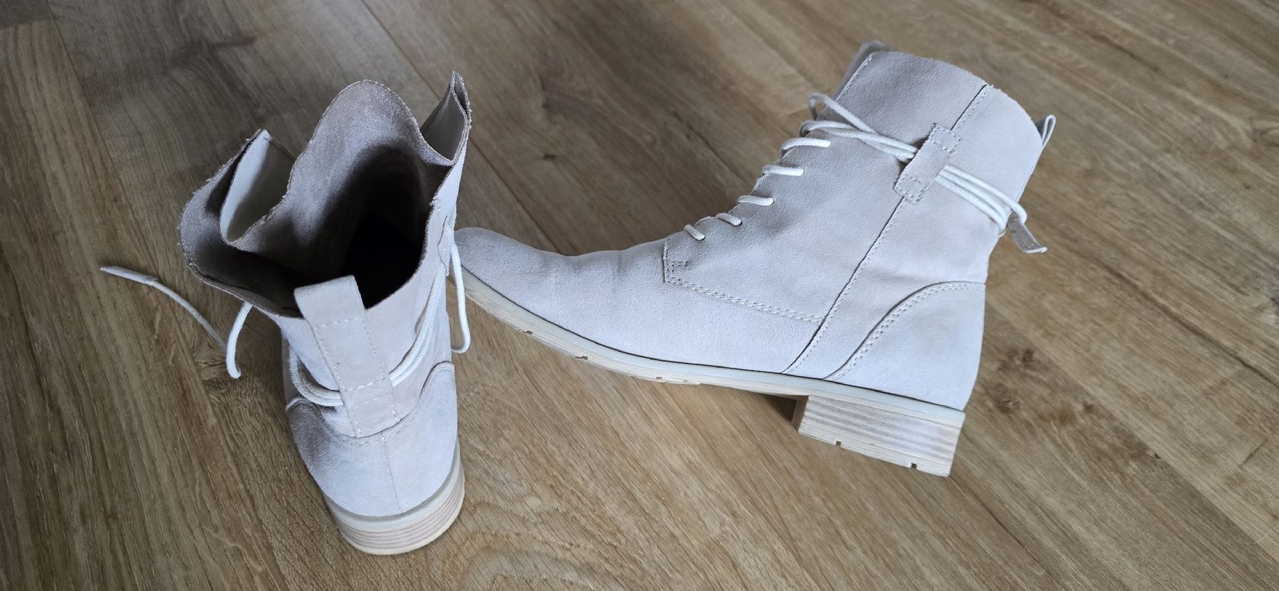 Scarpe da donna: Marko Tozzi Damen Stiefel beige Gr. 40 – Nuovo (secondo la descrizione) da Rheinau venduto da inStyleSg 2