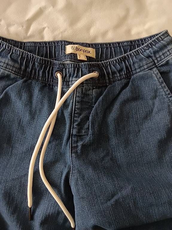 Jeans: Jeans taille à cordon – Neu und originalverpackt aus Yverdon von Nany6 1