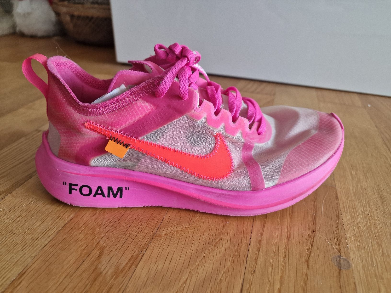 Nike Scarpe da donna: Nike Zoom Fly Off-White Pink Gr.41 – Usato da Schlieren venduto da jen_x559